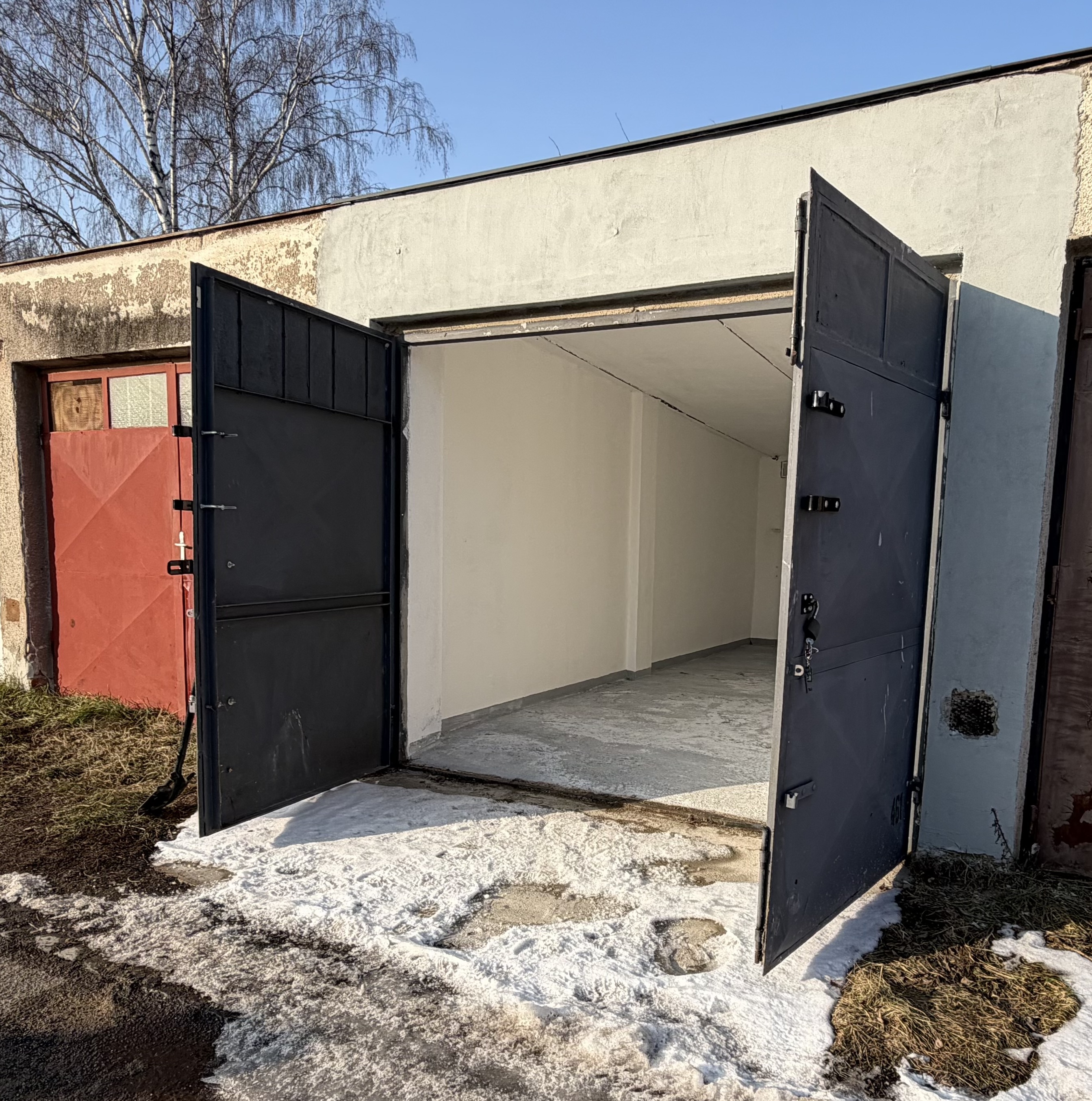 Prodej garáží Čakovice.