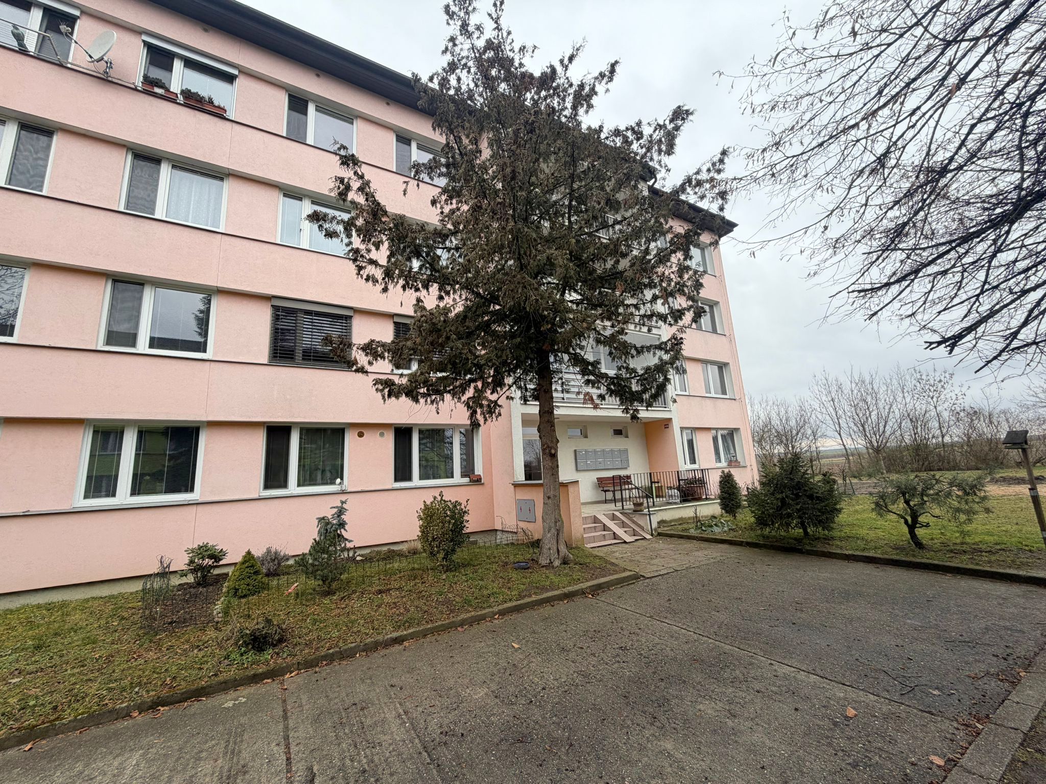 Lysá nad Labem, pronájem bytu 2+kk, 40m2 s balkónem 6m2