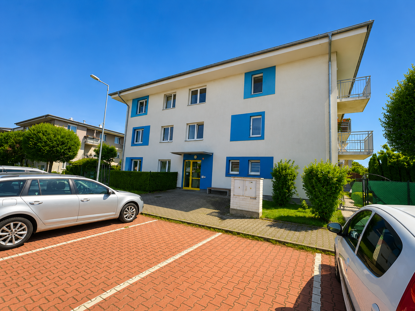Lysá nad Labem, prodej 2+kk, 49m2 s předzahrádkou 93m2